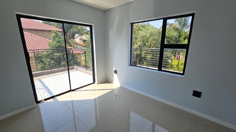 5 Bedroom Property for Sale in Melodie North West